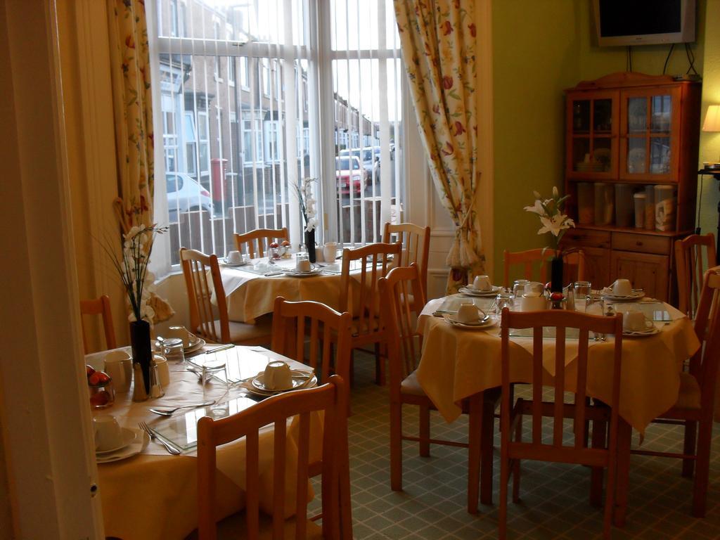 Roker View Guest House Sunderland  Kültér fotó